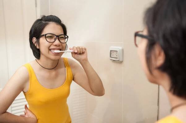 Brushing & Flossing : Teens : For Kids : Healthy Teeth, Healthy Kids
