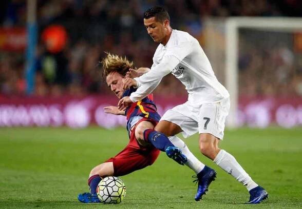 Video: Ostro sledované El Clásico ovládol Real s Ronaldom - SITA.sk