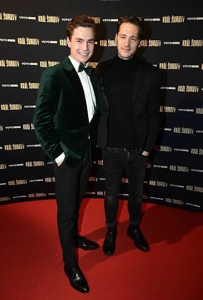 Vrazi, nebo hrdinové doby? Tak kontroverzní film aby pohledal: Bratři s Hesem, Nedbalem a Dykovou rozdělili národ