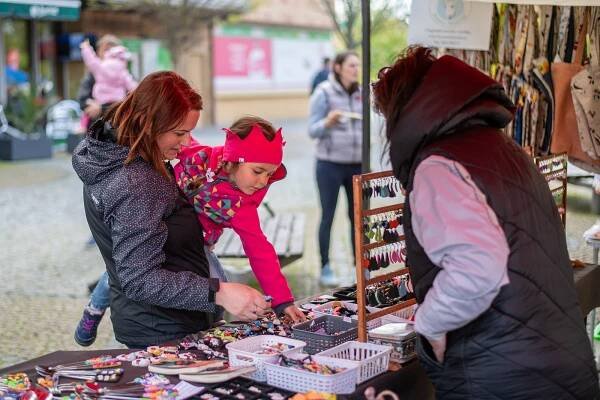 Sobotní farmářské trhy v České Lípě