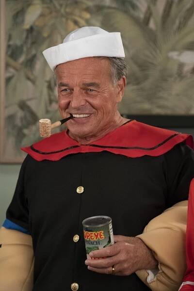 Huangovi v Americe - Workin' the 'Ween - Z filmu - Ray Wise