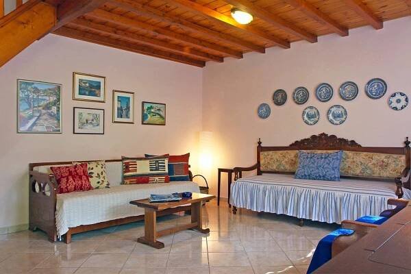 Villas Christina – Villa & Cottage living near Stafilos beach, Skopelos, Greece