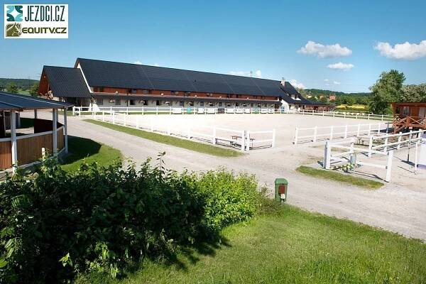 Na Ptýrově pro ČPS jen 100 boxů v pevných budovách | Jezdci.cz