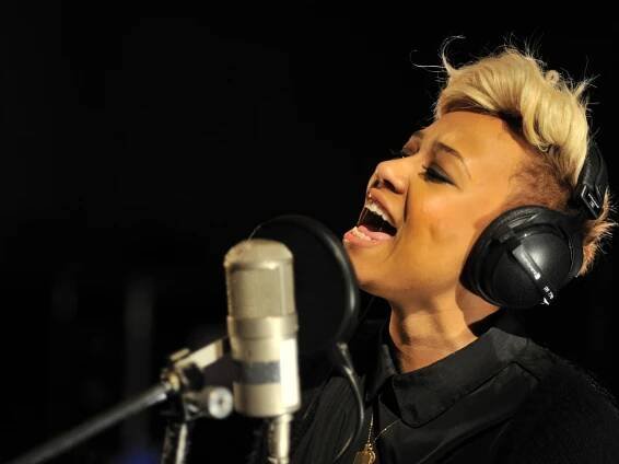 Skotská zpěvačka Emeli Sandé zazpívá v O2 areně