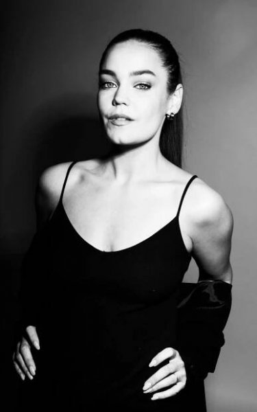 Kristín Pétursdóttir - Móðurskipið