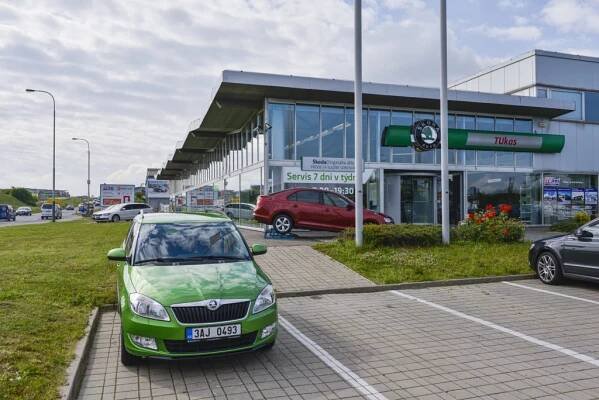 Když žena kupuje auto (2)