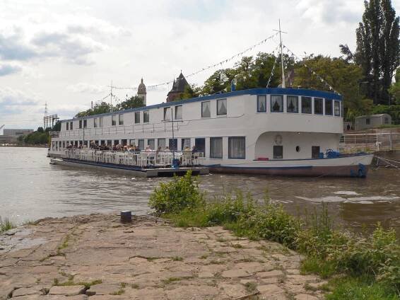 Botel