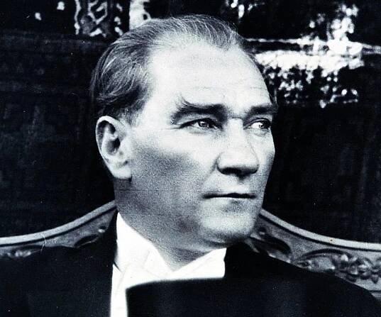 Mustafa Kemal Ataturk Biography - Childhood, Life Achievements & Timeline