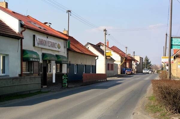 Soubor:Hovorčovice, Hlavní str 2.jpg – Wikipedie