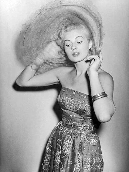 Anita Ekberg fotka