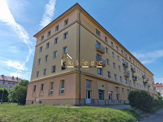 Pronájem Byt 3+1, gen. Píky, Kladno - Kročehlavy