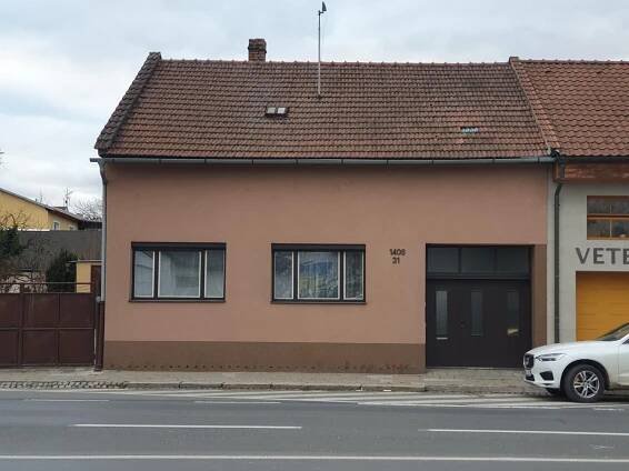 CHROPYŇSKÁ REALITNÍ KANCELÁŘ aktuálně nabízí 1 inzerátů od pěkných 260000 Kč