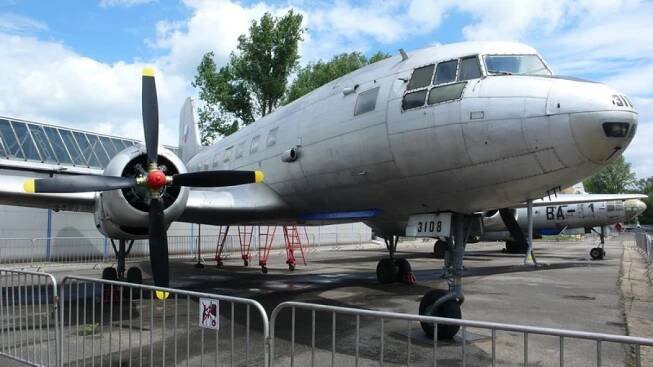 Iljušin Il-14T