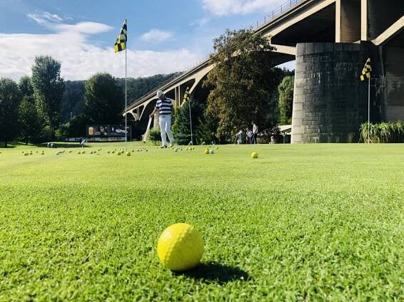 Golf Resort Hodkovičky Praha - stálá Expozice od 11.9.2020 - Zuzana Křováková