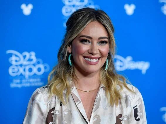Hilary Duff Shares Makeup Tips, Including How to Contour Your Nose