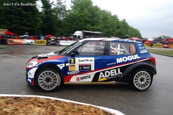 Foto • KRESTA RACING