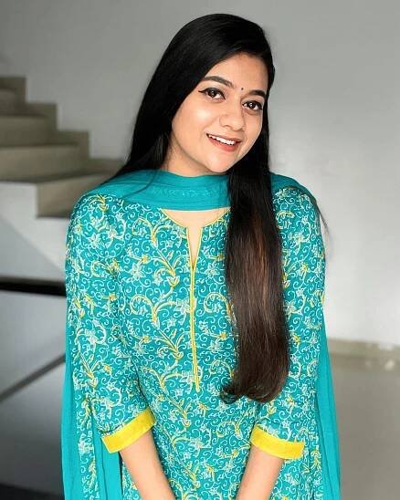 Athulya Palakkal: Wiki, Age, Biography, Family, and 21+ Amazing Photos 24