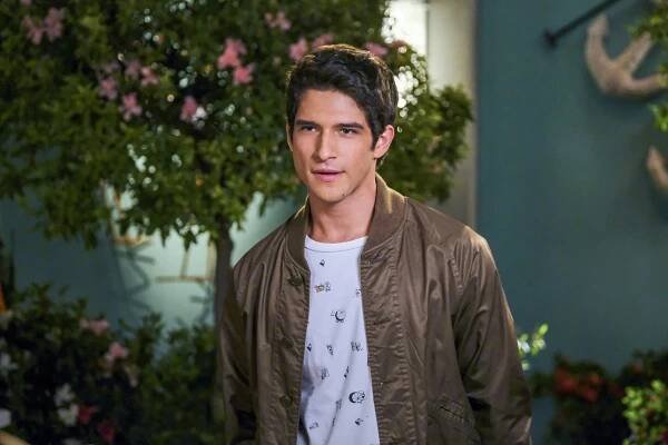 Neposkvrněná Jane - Chapter Sixty-Four - Z filmu - Tyler Posey