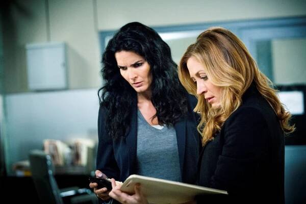 Rizzoli & Isles: Vraždy na pitevně - Soudce, porota a kat - Z filmu - Angie Harmon, Sasha Alexander