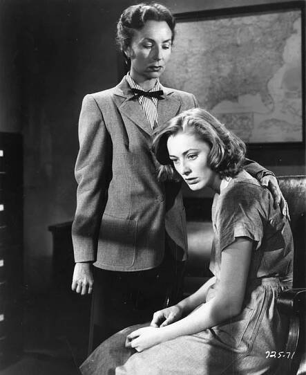 V kleci - Z filmu - Agnes Moorehead, Eleanor Parker