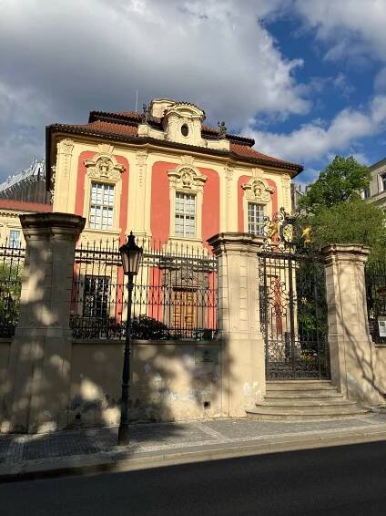 Michnův letohrádek čp. 462 tzv. Amerika - Praha 2 - Architektonické památky - Hrady, zámky, tvrze, paláce - Hlavní město