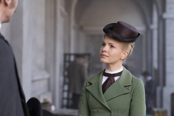 Slečna Scarletová a Vévoda - Zmizení - Z filmu