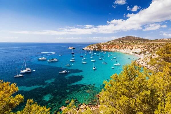 Cala d Hort v Baleárských ostrovech stock fotka