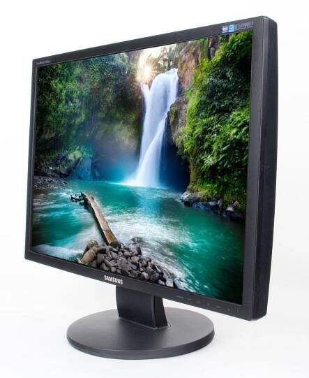 Samsung SyncMaster 2443NW LED monitor 24