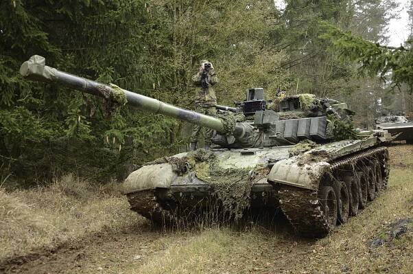 Nákup nových tanků pro ČR se zřejmě odkládá. Cesta k Leopardům zarůstá trním