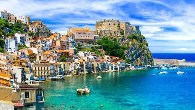 italy-reggio-calabria-panorramic-view-sea