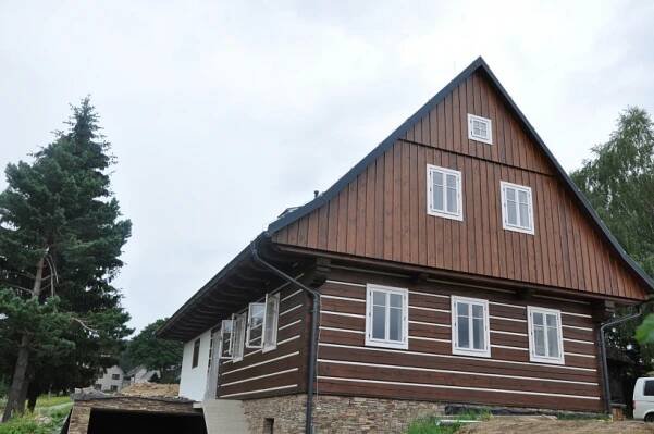 Roubenky - Pila Novotný Jilemnice, stavební a truhlářské řezivo, dřevostavby