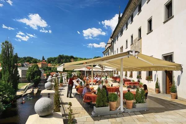 Romantický pobyt se snídaní v kouzelném Českém Krumlově ve stylovém Hotelu Růže pro 2 osoby