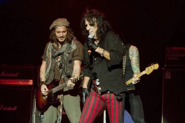 Alice Cooper a Johnny Depp vydávají album coververzí s hvězdnými hosty