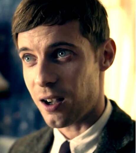Luke Treadaway - Wikipedia