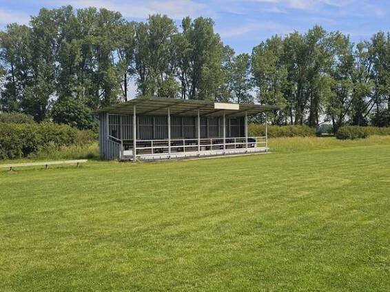 Stadion Na Lukách foto 3