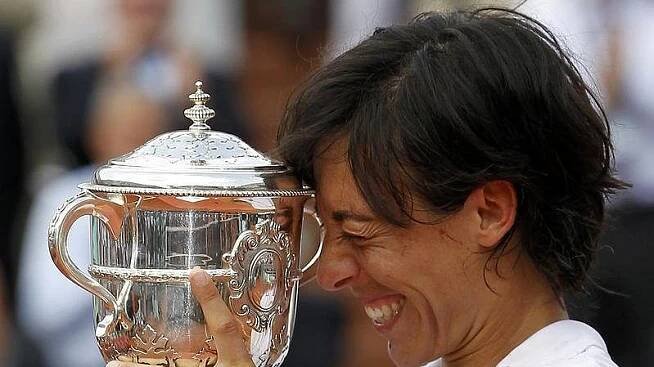 TENIS: Schiavoneová je první italskou vítězkou French Open, Dlouhý deblový titul neobhájil