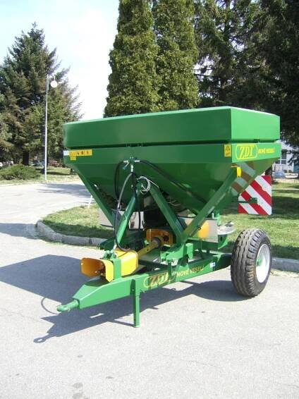 Rozmetadlo minerálních hnojiv ZDT | Auto Helus