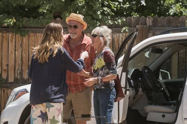 Corbin Bernsen, Constance Shulman - The Curse - Je to dobrý den - Z filmu