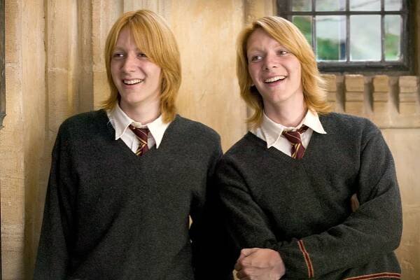 Foto k tématům Harry Potter, James Phelps, Oliver Phelps – stránka 46