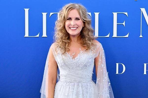 Jodi Benson, voice of original 'Little Mermaid,' surprises cast of Disney World show