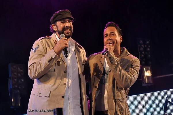 File:Romeo Santos y Juan Luis Guerra.jpg