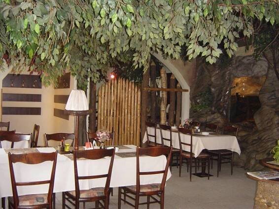 RESTAURACE A HOTEL JORDÁNEK - Vávra interiéry