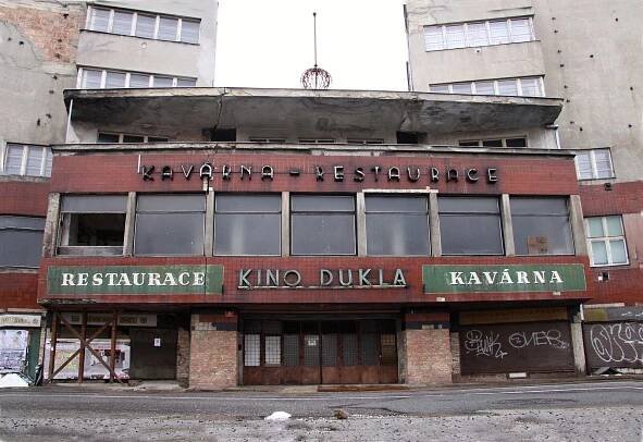 Pro majitele bude nejlepší, když to spadne. Radnice má jedinou šanci, počkat si, až vlastník zemře