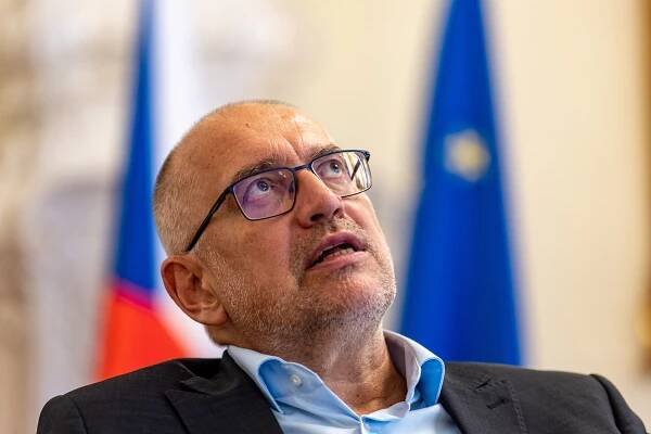 Učitelé mají privilegovanou pozici, říká ministr školství Mikuláš Bek