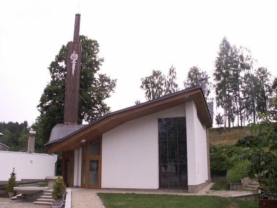 Soubor:Slavkovice - kostel.JPG