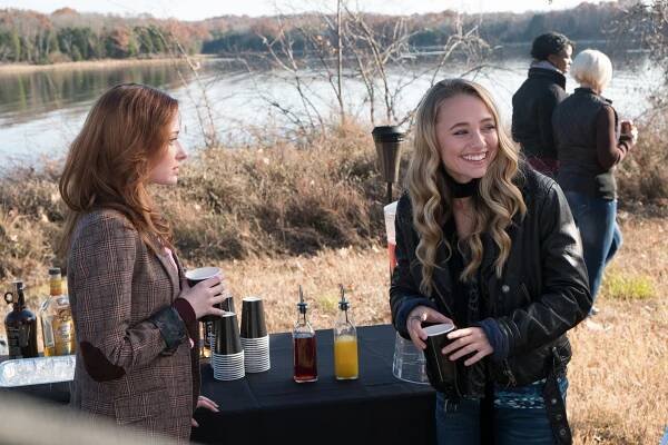 Still the King - Still Still the King - Z filmu - Chelsea Talmadge, Madison Iseman