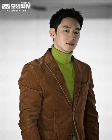 Lee Je Hoon v Taxi Driver natáčal aj tie najnáročnejšie akčné scény úplne sám, no potešil by sa pokračovaniu? - Asianstyle