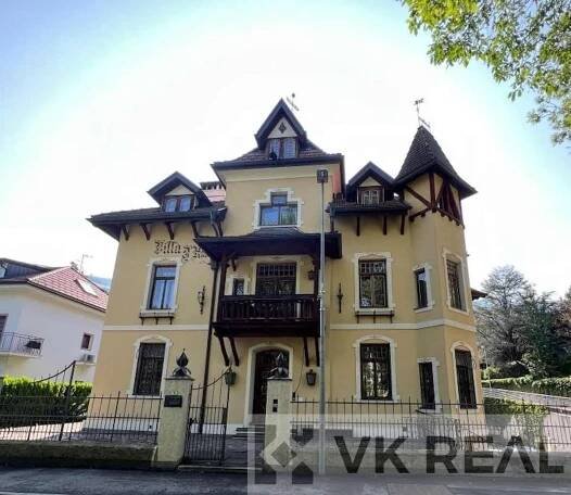 Prodej vily OV, 408 m2 v Brixenu, cena na vyžádání