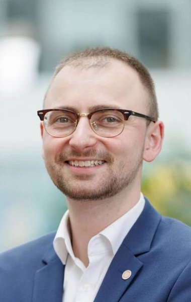 Career paths redefined: Trainees at KUKA and Swisslog | KUKA AG