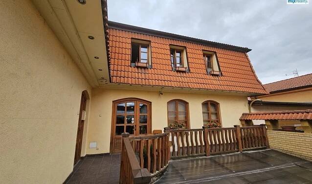 Pronájem bytu 3+kk a nebytových prostor v centru Domažlic | Reality.iDNES.cz 